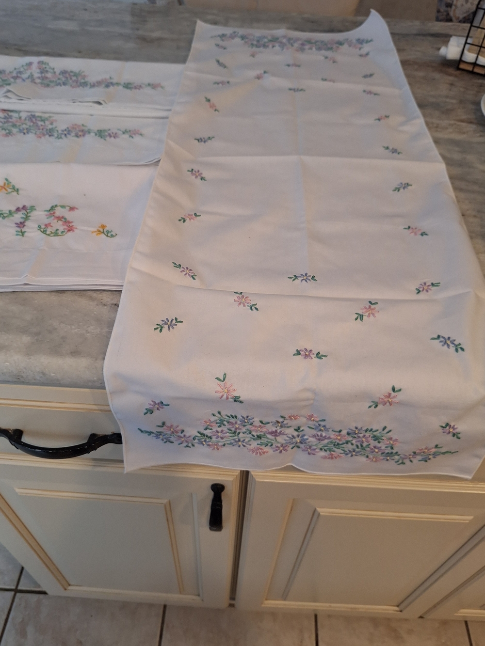 Embroidered Floral Pillowcase Set - White with Pastel Flowers - Picture 3 of 4